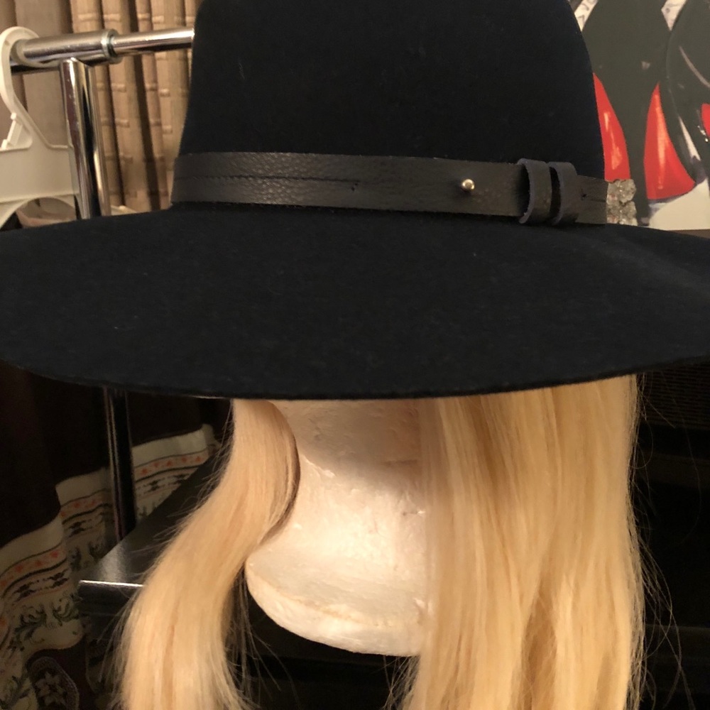 Navy blue Fedora hat